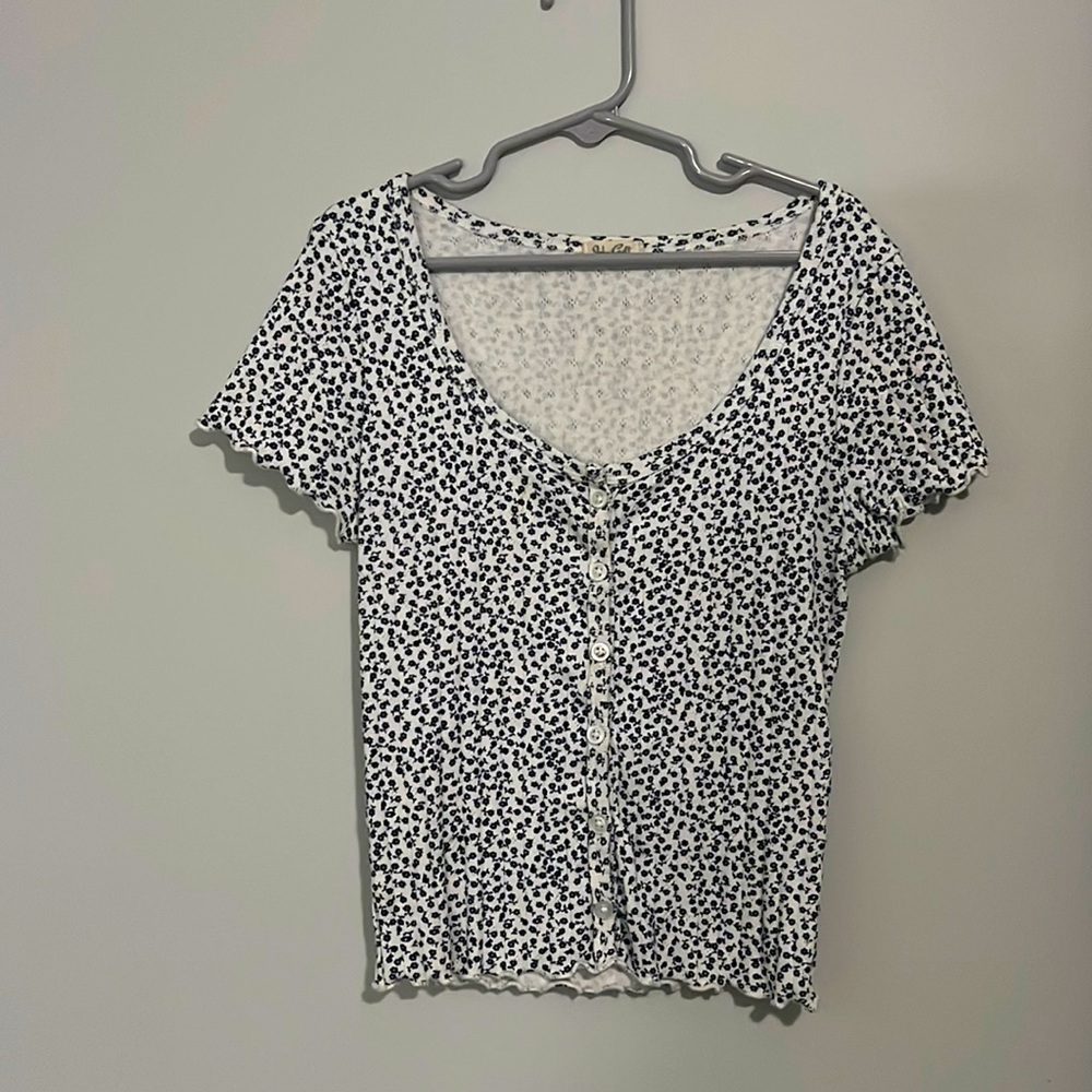 Blue and white cropped shirt